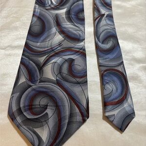Elegant Swirl Patterned Tie
